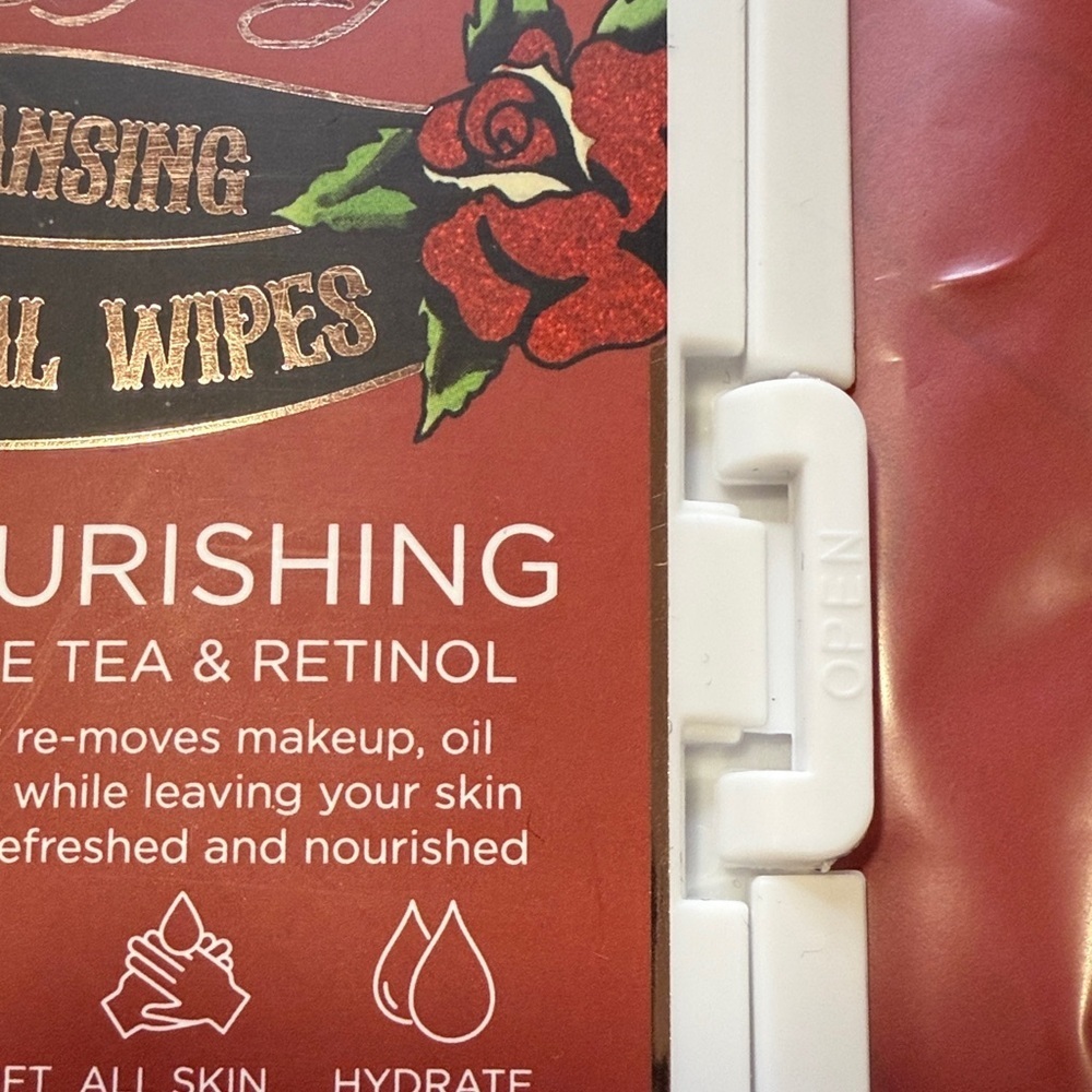 3/$15 🌸 Ed Hardy Nourishing Facial Wipes - SEALED! Never Opened. - Picture 5 of 5